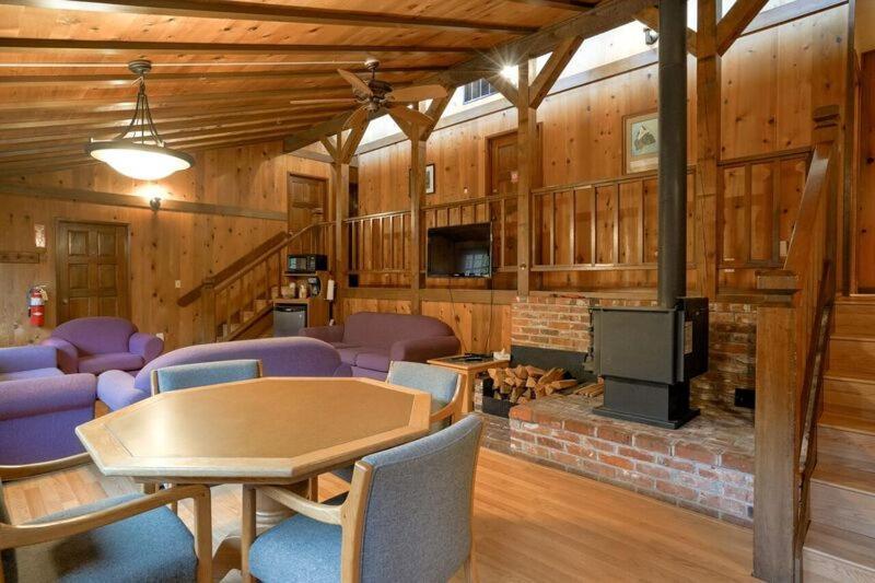Silver Falls Lodge & Conference Center Sublimity Extérieur photo